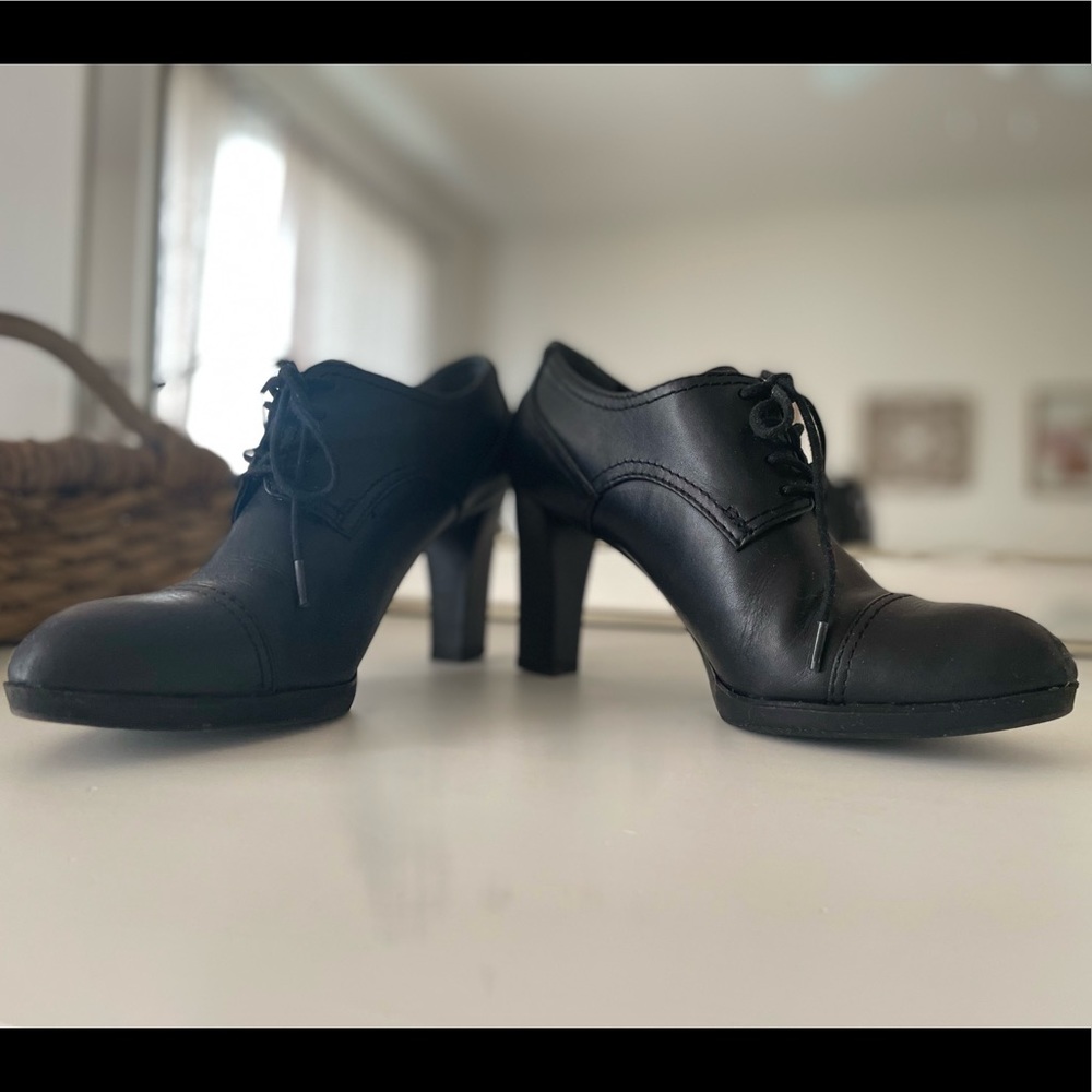 Franco Sarto Black Oxford Heels